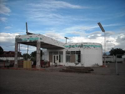  photo gasstation.jpg