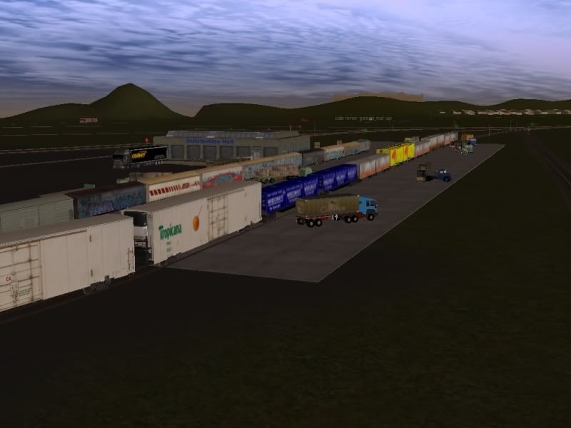 goodstrainsatlargeyard001.jpg