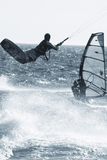 IMAGE: http://i114.photobucket.com/albums/n248/renboykite/J02S.jpg