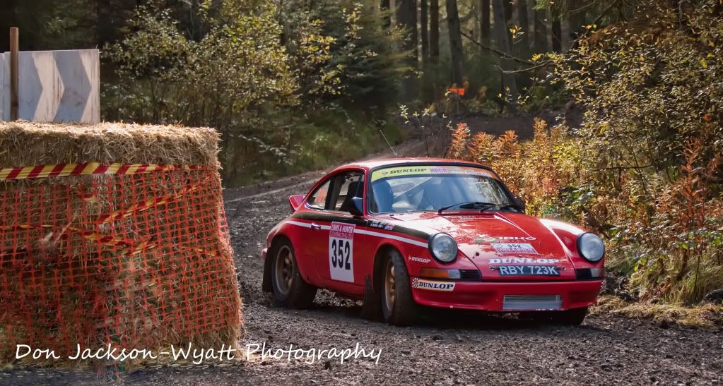 IMAGE: http://i114.photobucket.com/albums/n255/DON-T5/Cambrian/PORSCHE911-1.jpg