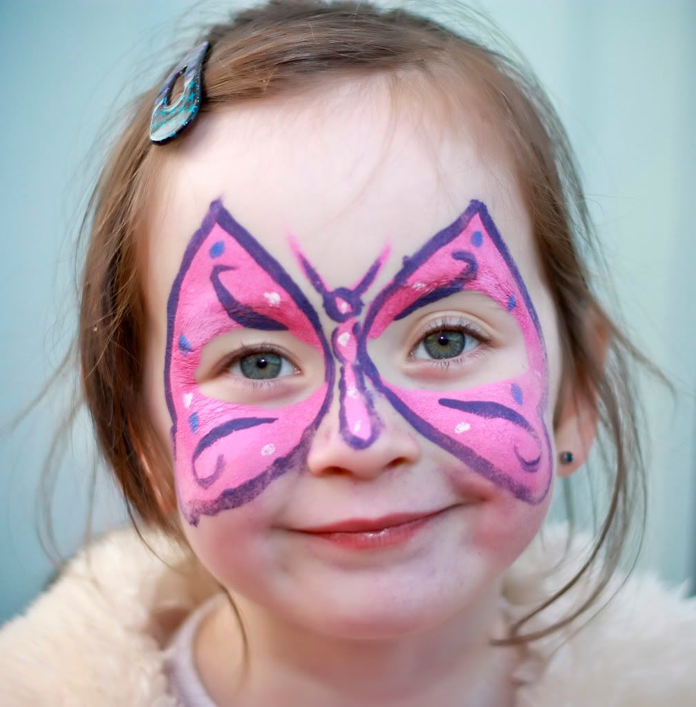 IMAGE: http://i114.photobucket.com/albums/n255/DON-T5/LANEYFACEPAINT-1.jpg