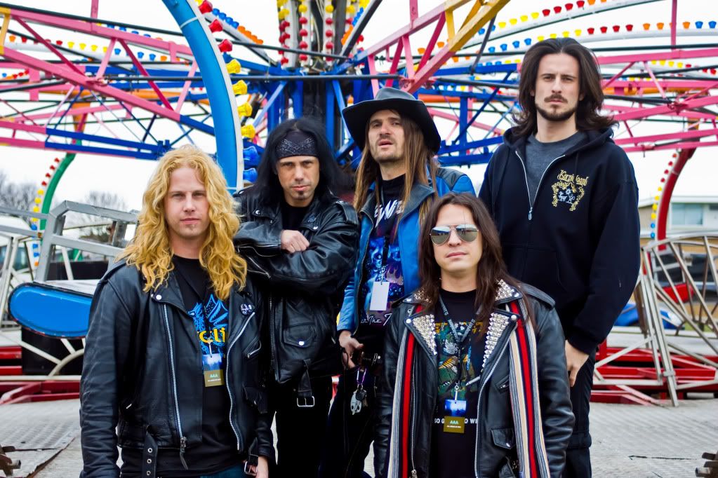 IMAGE: http://i114.photobucket.com/albums/n255/DON-T5/whitewizzard-2.jpg