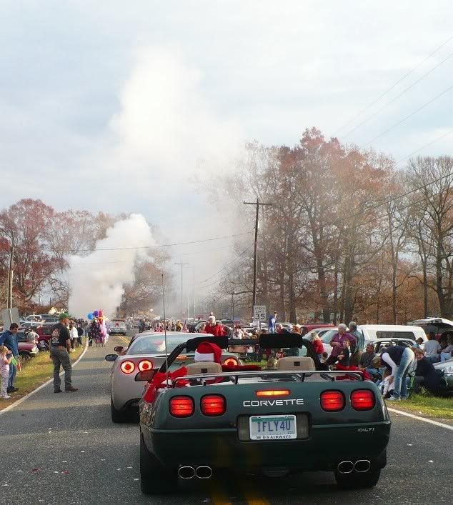 Pics Cat Square Christmas Parade and Metrolina Corvettes