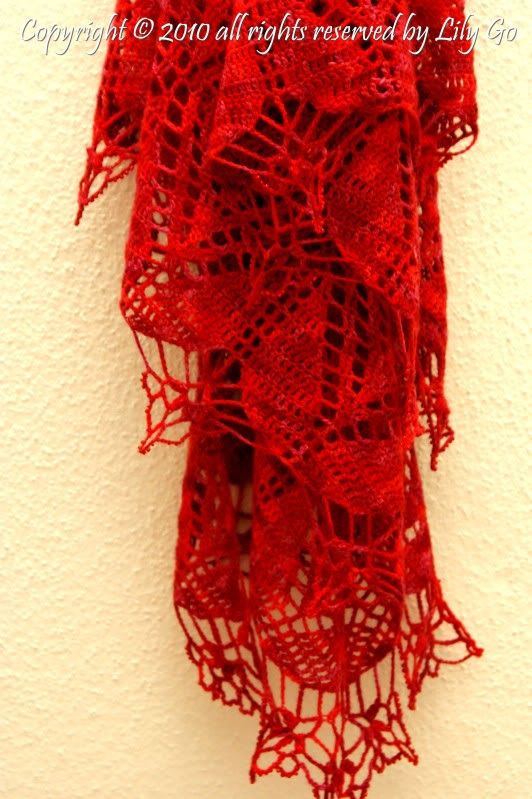 Gathering Leaves Shawl in lace weigh yarn (edging)