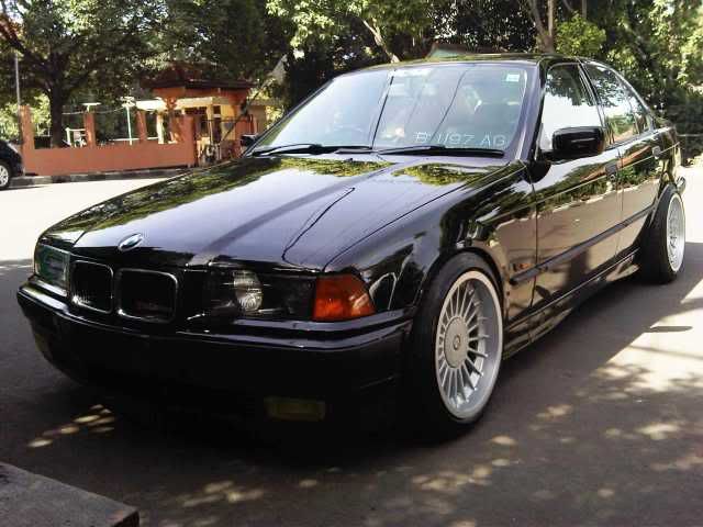 e36 with alpina 17x85 et 12 front 17x95 final et 5 rear