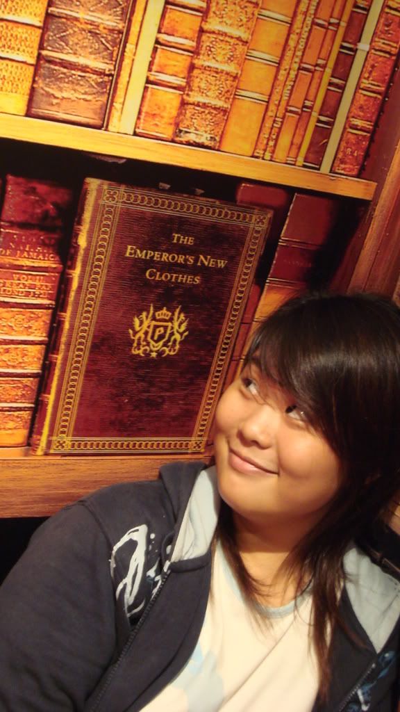 HUANG SHANG
