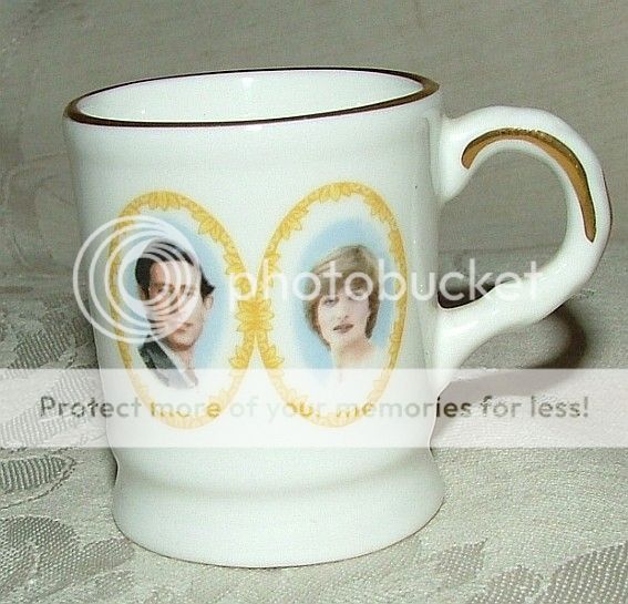 1981 Coalport Tiny Mini Mug Souvenir Charles Diana Wed  